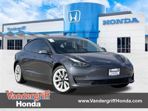 2022 Tesla Model 3 Standard Range