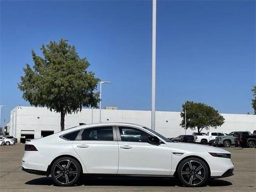 2025 Honda Accord Hybrid Base