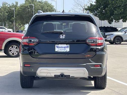 Crystal Black Pearl 2025 Honda Pilot TrailSport