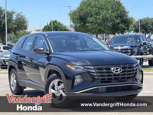 Black Pearl 2024 Hyundai TUCSON SE