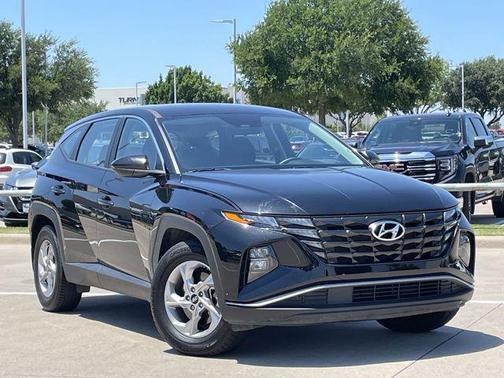Black Pearl 2024 Hyundai TUCSON SE