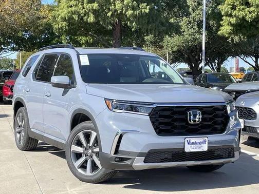 2025 Honda Pilot Touring 8-Passenger