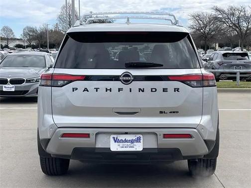 2023 Nissan Pathfinder SL 4WD