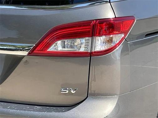 2016 Nissan Quest SV