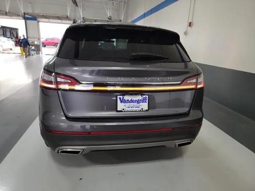 2022 Lincoln Nautilus Reserve