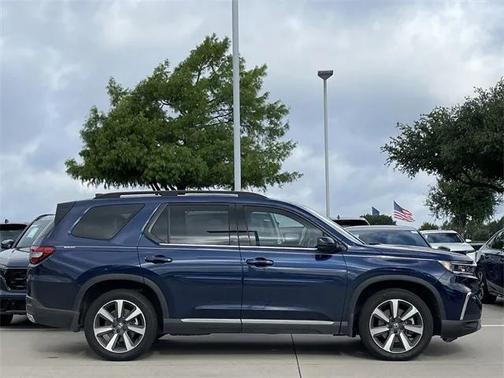 2023 Honda Pilot Touring 8-Passenger