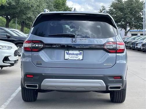 2025 Honda Pilot Touring 8-Passenger