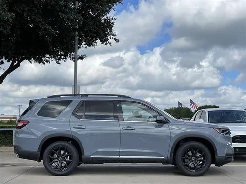 2025 Honda Pilot Touring 8-Passenger