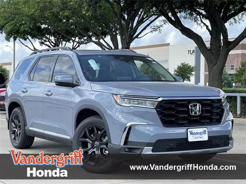 2025 Honda Pilot Touring 8-Passenger