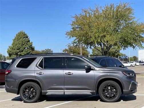 2025 Honda Pilot Touring 8-Passenger