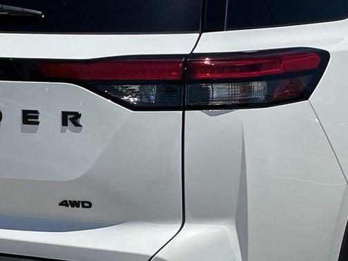 Glacier White 2025 Nissan Pathfinder Rock Creek 4WD