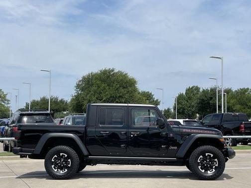 Black Clearcoat 2026 Jeep Gladiator Rubicon