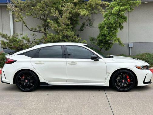 Rallye Red 2024 Honda Civic Type R