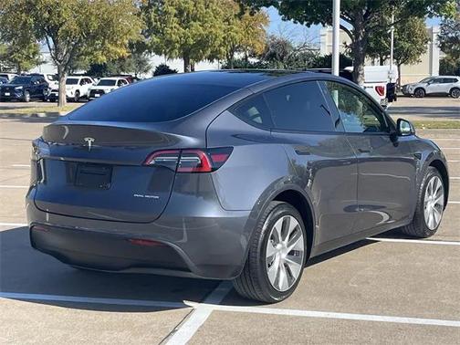 2022 Tesla Model Y Long Range Dual Motor All-Wheel Drive