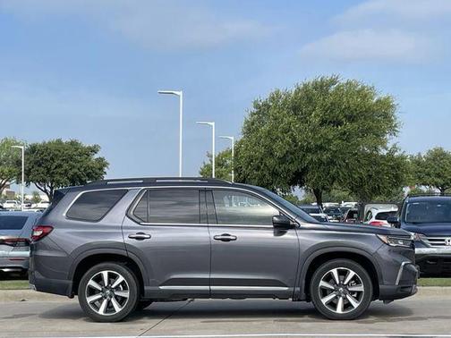 Gray 2023 Honda Pilot Touring 8-Passenger