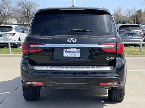 2019 INFINITI QX80 Luxe