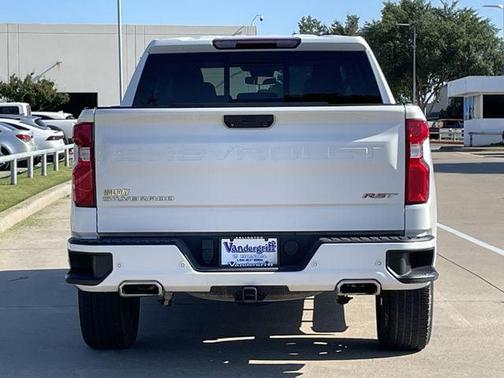 Summit White 2022 Chevrolet Silverado 1500 RST