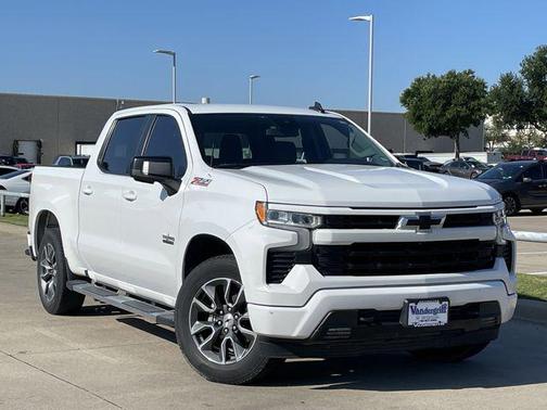 Summit White 2022 Chevrolet Silverado 1500 RST