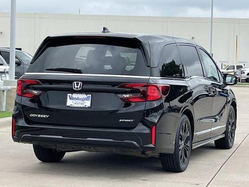 Crystal Black Pearl 2025 Honda Odyssey Sport-L