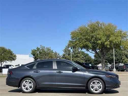 2025 Honda Accord LX 1.5T