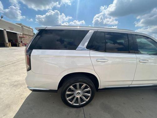 Crystal White Tricoat 2021 Cadillac Escalade Premium Luxury Platinum