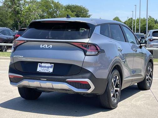 Everlasting Silver 2023 Kia Sportage EX