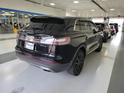 2020 Lincoln Nautilus Reserve