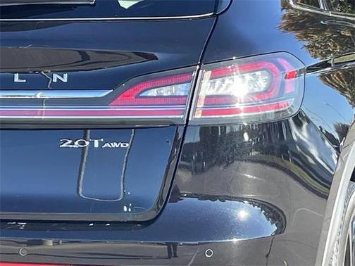 2020 Lincoln Nautilus Reserve