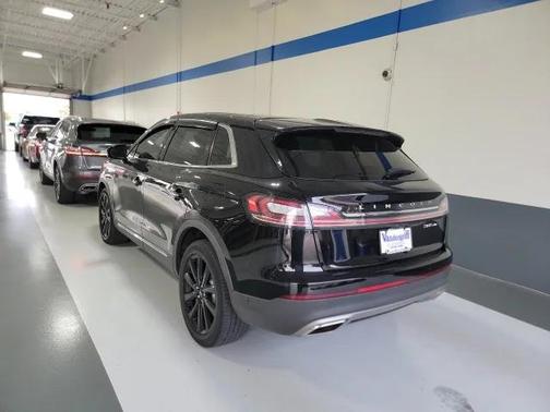 2020 Lincoln Nautilus Reserve