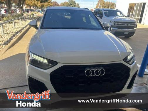 2025 Audi Q5 45 S line Premium