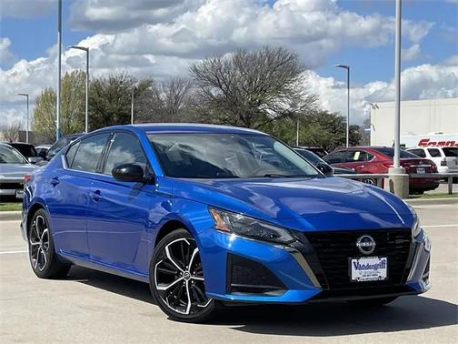 2025 Nissan Altima SR FWD