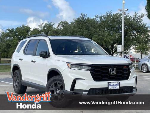 Platinum White Pearl 2024 Honda Pilot TrailSport
