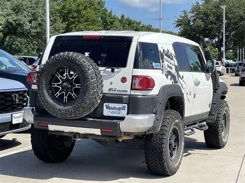 2013 Toyota FJ Cruiser Base