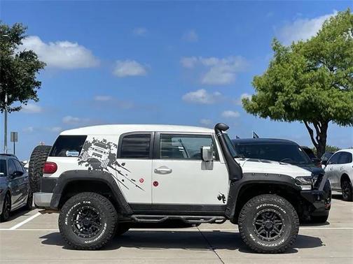 2013 Toyota FJ Cruiser Base