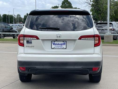 White Diamond Pearl 2019 Honda Pilot LX