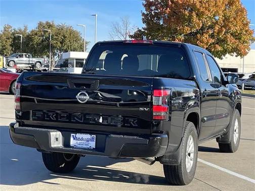 2024 Nissan Frontier SV