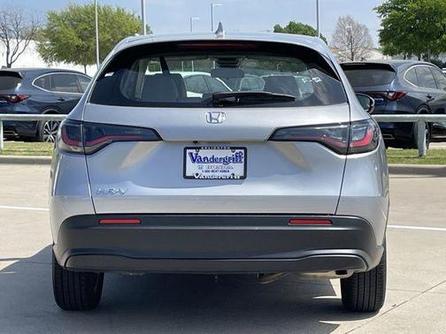 Lunar Silver 2025 Honda HR-V LX