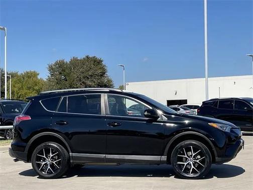 2018 Toyota RAV4 SE