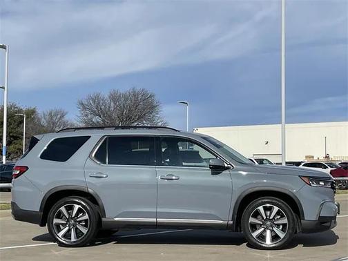 2024 Honda Pilot Touring 8-Passenger