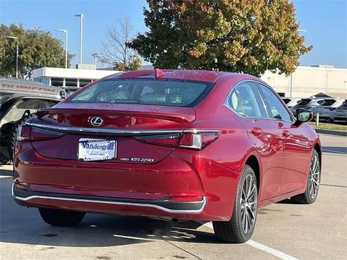 2022 Lexus ES 250 Base