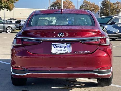 2022 Lexus ES 250 Base