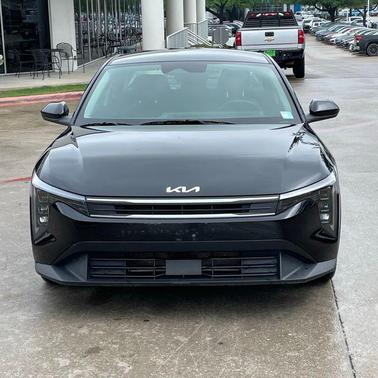 Aurora Black Pearl 2025 Kia K4 LX