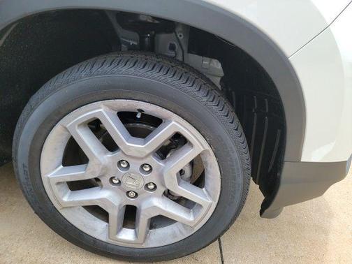 Platinum White Pearl 2025 Honda Passport AWD EX-L