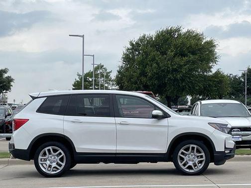 Platinum White Pearl 2025 Honda Passport AWD EX-L