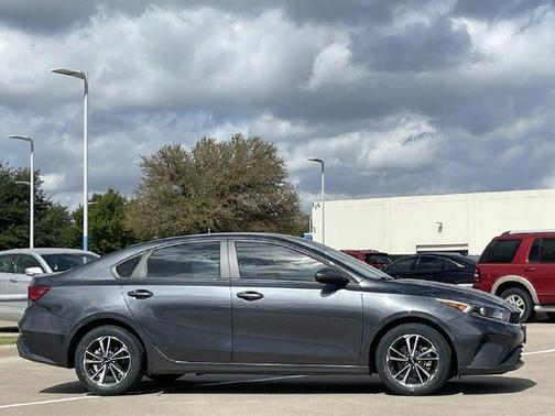 Gravity Gray 2024 Kia Forte LXS