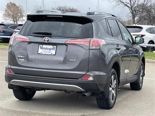 2017 Toyota RAV4 XLE