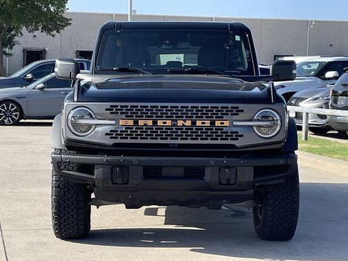 Shadow Black 2024 Ford Bronco Badlands