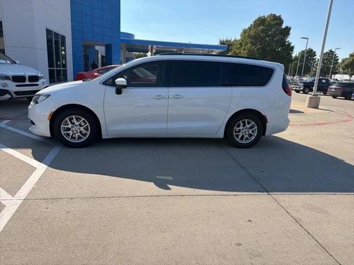 2021 Chrysler Voyager LXI