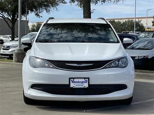 2021 Chrysler Voyager LXI