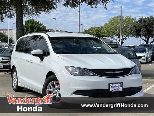 2021 Chrysler Voyager LXI